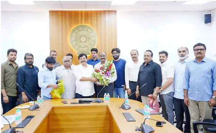 Kandula Durgesh: సీఎం..డిప్యూటీ సీఎంల అపాయింట్ మెంట్ కావాలని కోరిన సినీ నిర్మాతలు