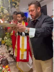 Salman Khan- కుటుంబ సభ్యులతో సల్మాన్ ఖాన్ వినాయక చవితి వేడుకలు