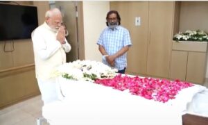 హేమంత్ సొరెన్ భావోద్వేగంతో ఓదార్చిన ప్రధాని మోదీ