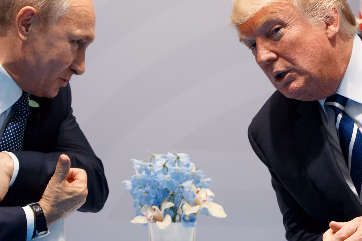 భేటీకి ముందు పుతిన్‌కు ట్రంప్ హెచ్చరిక