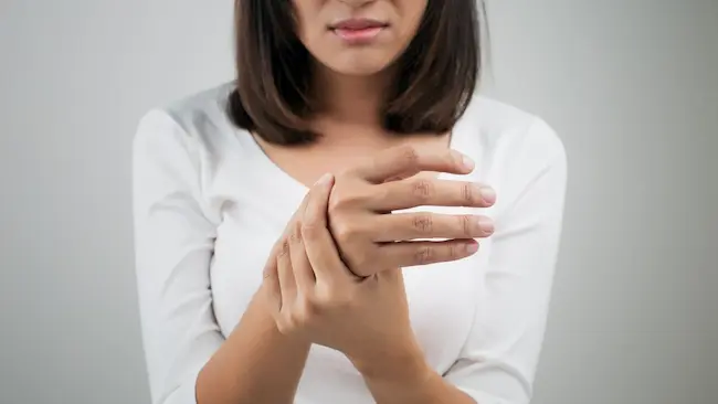 Vitamin B12: విటమిన్ బి12 లోపం ఉంటే ఎలాంటి పరిణామాలు ఉంటాయో తెలుసా?