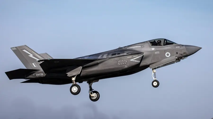F-35B fighter jet : బ్రిటన్ జెట్ మళ్లీ ఎమర్జెన్సీ ల్యాండింగ్