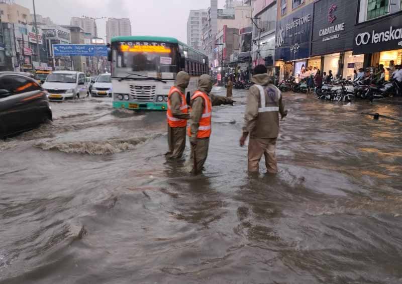పలు జిల్లాలకు 'ఫ్లాష్ ఫ్లడ్' ముప్పు: ఐఎండీ అలర్ట్