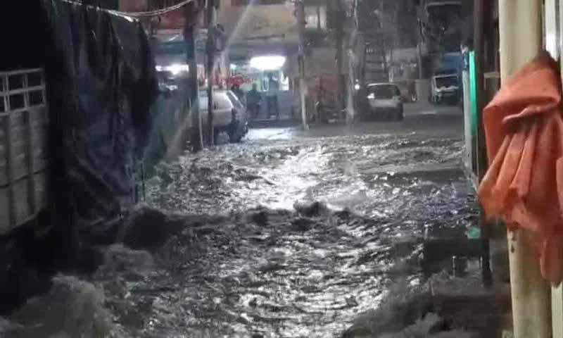 Rain : హైదరాబాద్ లో దంచికొట్టిన వాన
