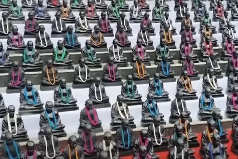 Independence Day : 1,500 గాంధీ విగ్రహాలతో స్వాతంత్ర్య దినోత్సవ వేడుకలు