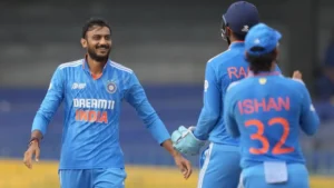 అక్షర్ పటేల్‌ను వైస్ కెప్టెన్సీ నుంచి ఎందుకు తొలగించారో వివరణ ఇవ్వాలి