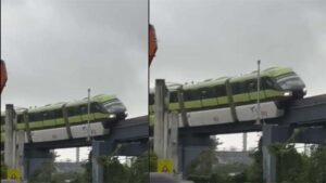 మధ్యలో నిలిచిన మోనో రైళ్లు