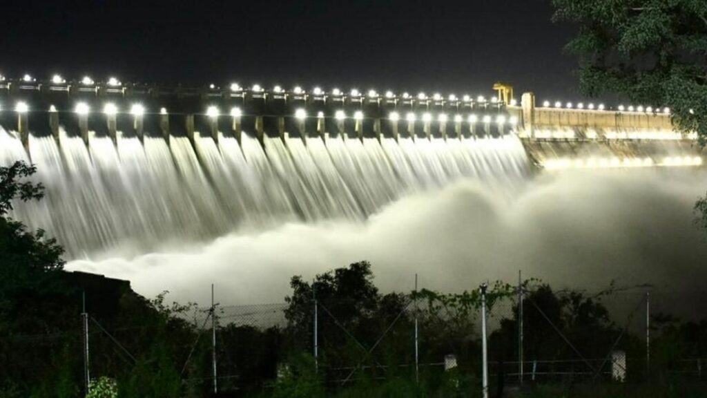 Nagarjuna Sagar : నాగార్జునసాగర్ కు భారీగా తరలివస్తున్న పర్యాటకులు