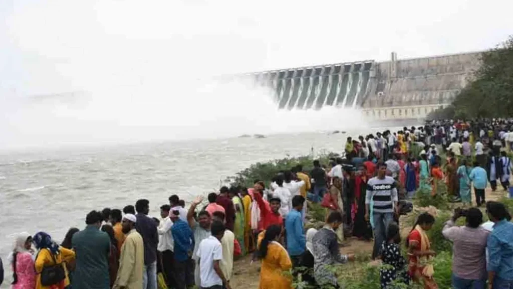 Nagarjuna Sagar : నాగార్జునసాగర్ కు భారీగా తరలివస్తున్న పర్యాటకులు
