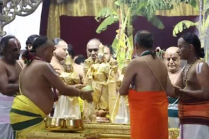 పవిత్ర ప్రతిష్టతో ఉత్సవాలు ఆరంభం