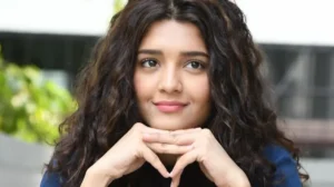 Ritika Singh రితిక సింగ్ క్యూట్ ఫొటోలు చూసి ఫిదా అవ్వాల్సిందే..