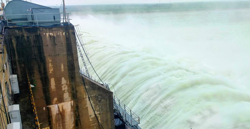 Breaking News – Flood : శ్రీశైలం, SRSPకి భారీ వరద