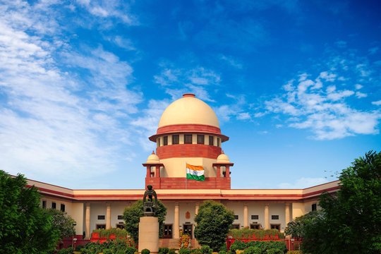 Supreme Court : తెలంగాణ హైకోర్టు న్యాయమూర్తిపై ఆరోపణలకు హెచ్చరిక, క్షమాపణ ఆదేశం