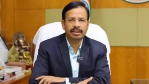 రజనీకాంత్ నిజమైన సూపర్ స్టార్: వీసీ సజ్జనార్