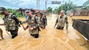 Telangana Floods- తెలంగాణలో భారీ వర్షాలతో సహాయచర్యలు చేస్తున్న సైన్యం