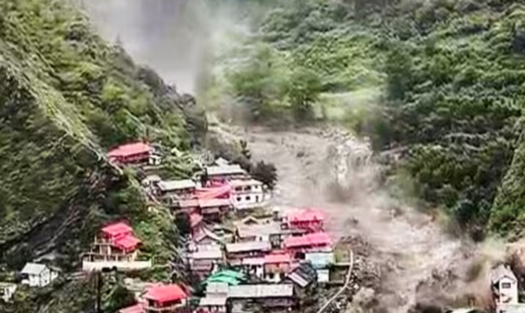 Uttarakhand Floods : ఉత్తర కాశీలో కొట్టుకుపోయిన గ్రామం