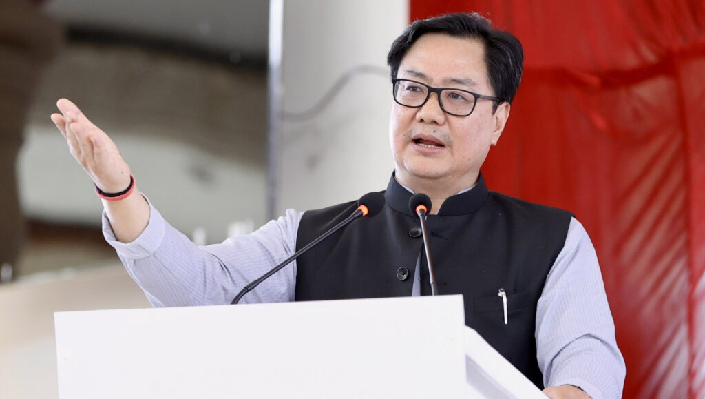 Vaartha live news : Kiren Rijiju : సభలో అంతరాయం కలిగిస్తే సభ్యులకే నష్టమన్న కిరణ్ రిజిజు