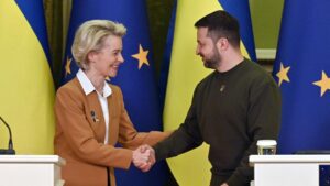 ట్రంప్‌తో భేటీకి తరలివెళ్లిన కీలక నేతలు