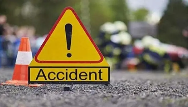 Breaking News – Accident : లారీ కింద నలిగిపోయిన తండ్రీ కూతుళ్లు!