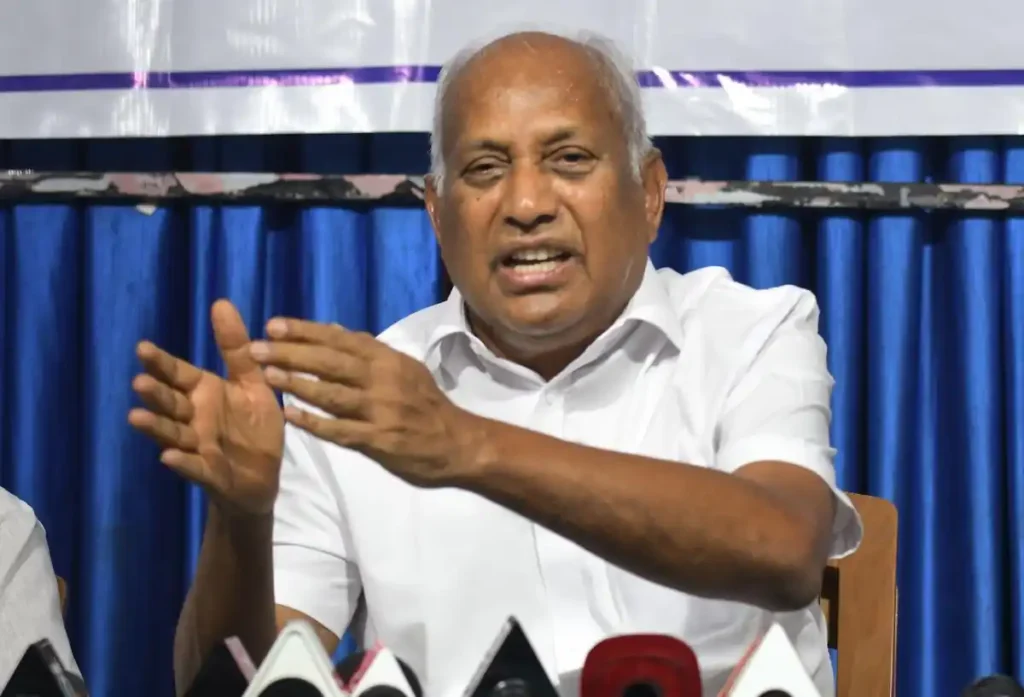 Constitution : రాజ్యాంగంతోనే దేశం ఐక్యంగా ఉంది – కేంద్ర మాజీ మంత్రి చింతామోహన్