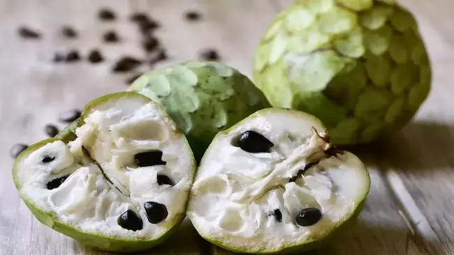 Custard apple: సీతాఫలం తినడం వల్ల ఆరోగ్యానికి అద్భుతమైన ప్రయోజనాలు