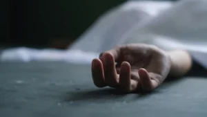 ఢిల్లీలో గోడకూలి 8 మంది మృతి