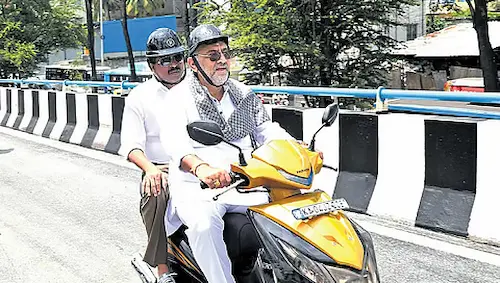 Shivakumar: మరోసారి చిక్కుల్లో డీకే శివకుమార్.. ఆయన స్కూటీపై 34 కేసులు