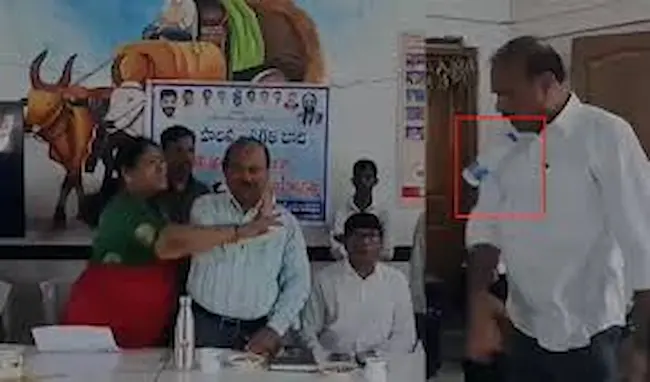 Kova Laxmi: కాంగ్రెస్ నేతపై బీఆర్ఎస్ మహిళా ఎమ్మెల్యే దాడి