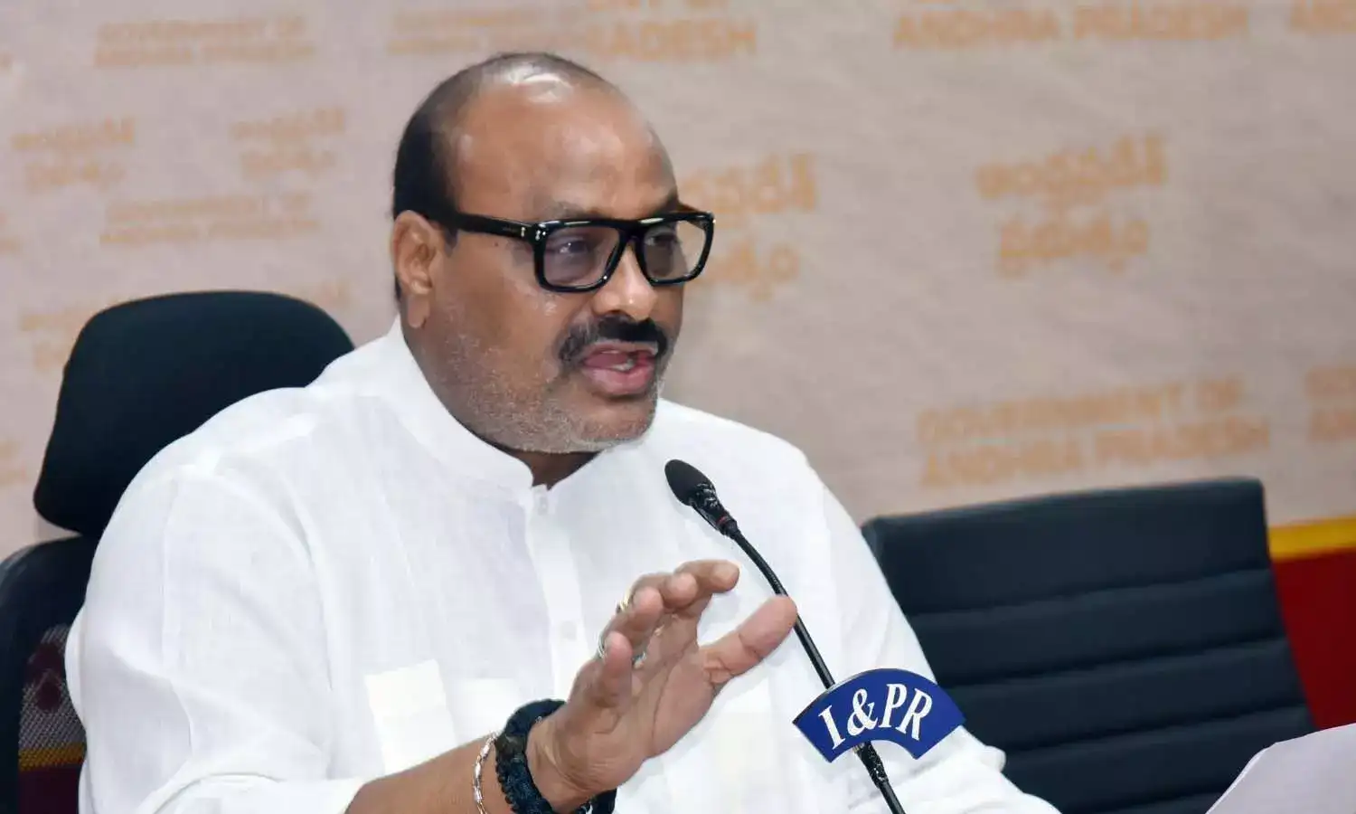 ఎరువుల పంపిణిలో సమస్యలు రానివ్వొద్దు – మంత్రి అచ్చెన్నాయుడు