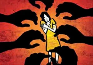 Bhadrachalam Crime- కూల్‌డ్రింక్‌లో మత్తు మందు కలిపి బాలికపై ఆటో డ్రైవర్ల గ్యాంగ్​ రేప్