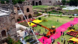 గోల్కొండకు త్రివర్ణ శోభ, పంద్రాగస్టుకు భారీ ఏర్పాట్లు