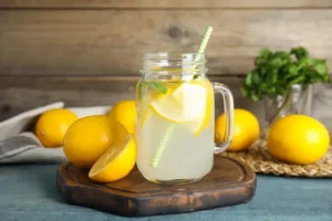 ఖాళీ కడుపుతో నిమ్మరసం తాగితే ఏమవుతుందో తెలుసా..