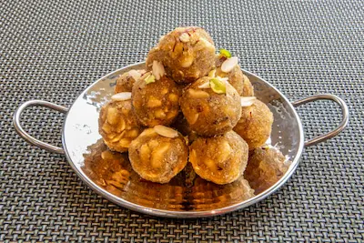 Gond Laddu