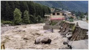 Kashmir Floods- కశ్మీర్‌ రాంబన్ జిల్లాలో వరదల్లో చిక్కుకుని ముగ్గురి మృతి