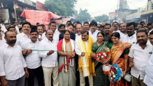 రంగారెడ్డి జిల్లా చేవెళ్లలో మంత్రి సీతక్క పర్యటన