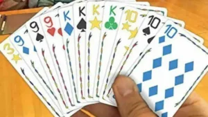 ఇది ఎక్కడి విడ్డురం..భార్య పేకాట పోలీసులతో లబోదిబో మన్న భర్త