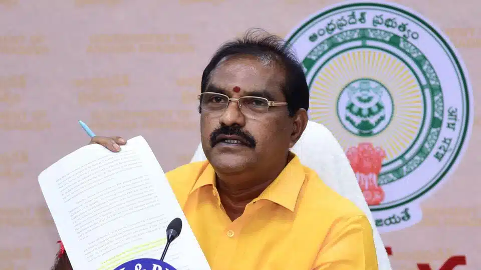 Irrigation : ప్రతి ఎకరాకు నీరందేలా అధికారులు కృషి చేయాలి – మంత్రి నిమ్మల ఆదేశం