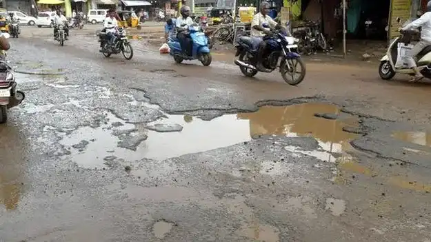 Today News : Roads – వర్షంతో దెబ్బతిన్న రోడ్లు, వంతెనలకు శాశ్వత మరమ్మతులు