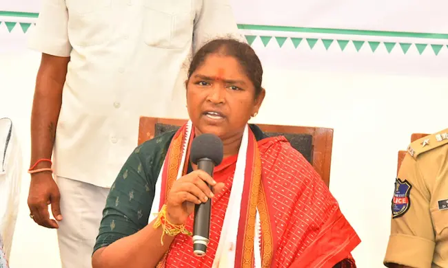 News Telugu: Seethakka- మేడారం జాతరను మహా వైభవంగా నిర్వహిస్తాం- మంత్రి సీతక్క