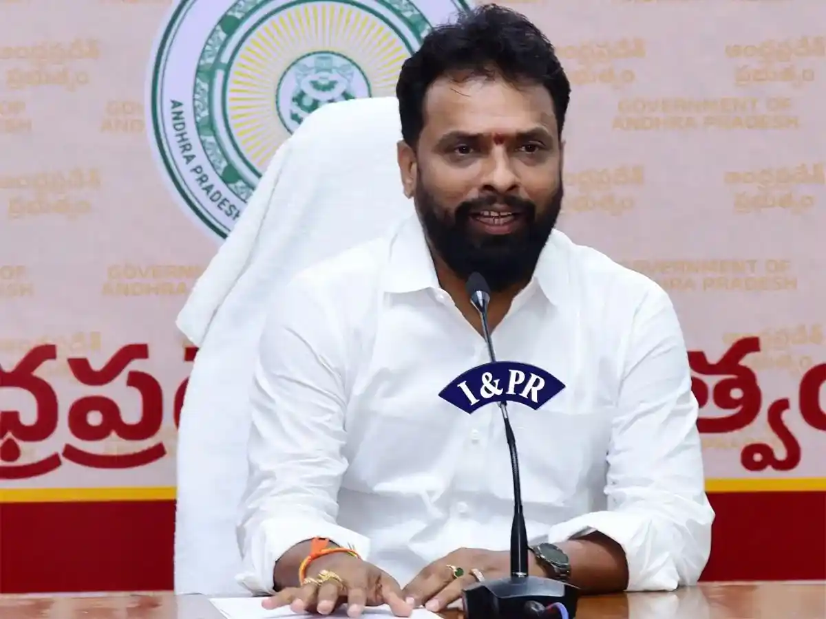 కార్మికుల సంక్షేమానికి కూటమి ప్రభుత్వం పెద్దపీట వేస్తుంది – మంత్రి వి. సుభాష్