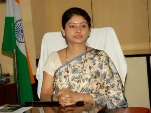 Kaleshwaram-స్మితా సభర్వాల్‌పై చర్యలు తీసుకోండి.. పీసీ ఘోష్ కమిషన్ సిఫార్సు