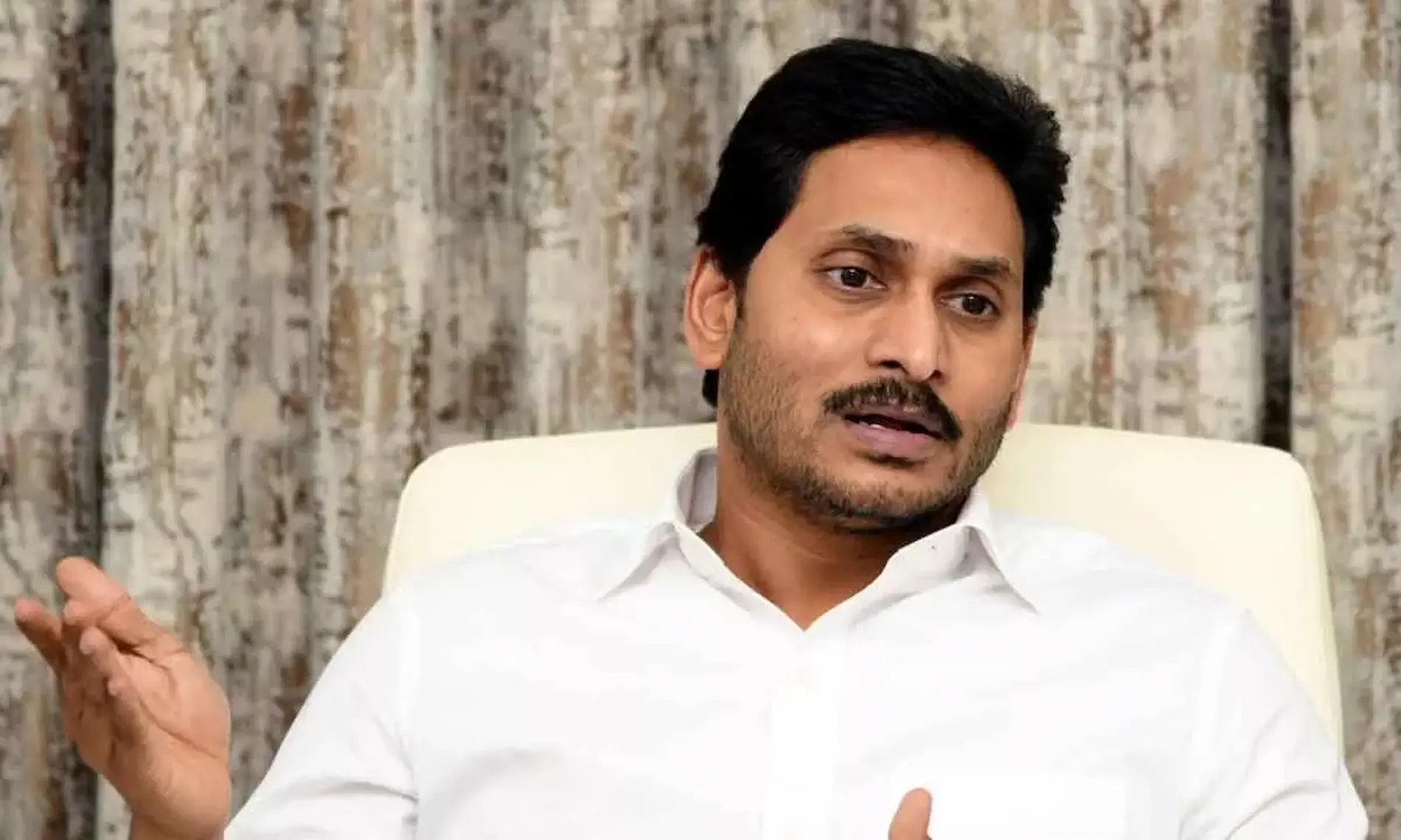 YS Jagan- మైక్ ఇస్తే సభకొస్తా