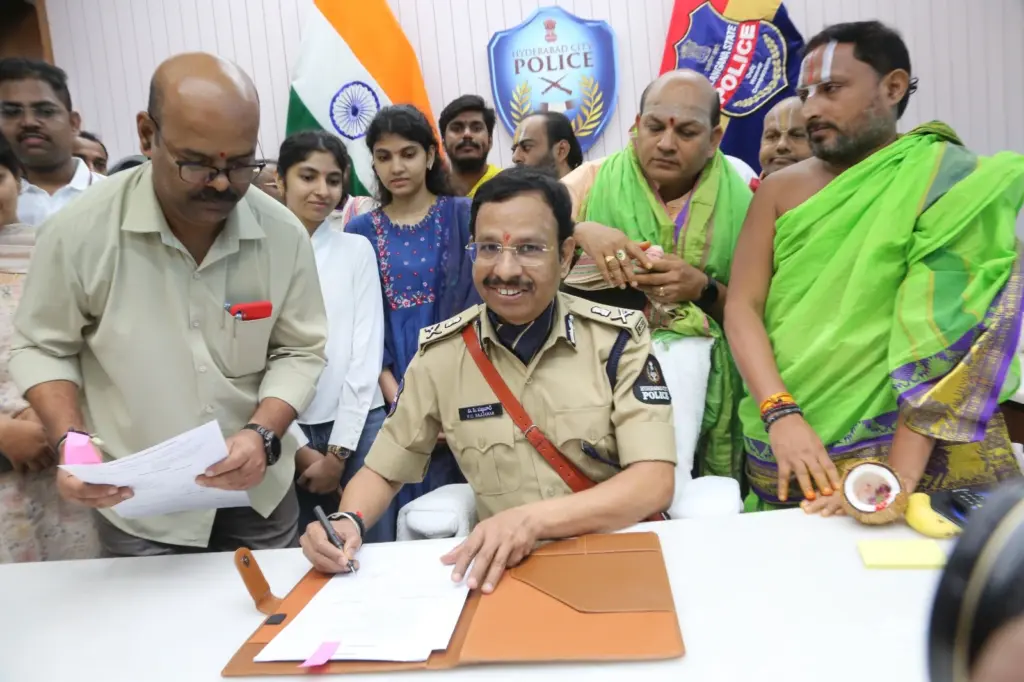  Telugu News: Hyderabad: సజ్జనార్ కే కొత్త  సీపీగా బాధ్యతలు