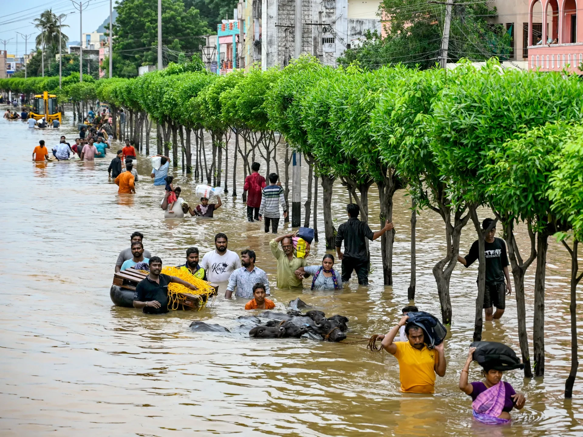 FLOODS- జూరాలకు వెయ్యి టిఎంసిల వరద