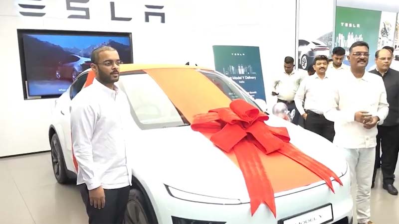 Breaking News – Minister Prathap : టెస్లా కారు కొన్న మంత్రి.. ‘స్వదేశీ’ మాట ఏమైంది?