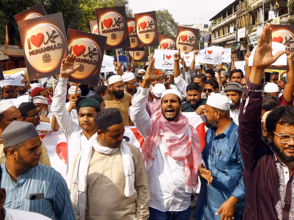 vaartha live news : Maharashtra : రోడ్డుపై ‘ఐ లవ్ మహమ్మద్’ నినాదం.. 30 మంది అరెస్ట్