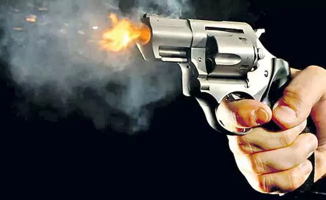 US gun violence : అమెరికాలో చర్చిలో కాల్పుల కలకలం : ఇద్దరు మృతి