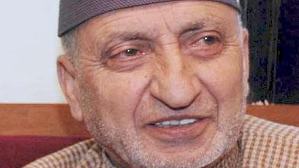 Vaartha live news : Abdul Gani Bhat : హురియత్‌ మాజీ చైర్మన్‌ అబ్దుల్‌ గనీ భట్‌ మృతి