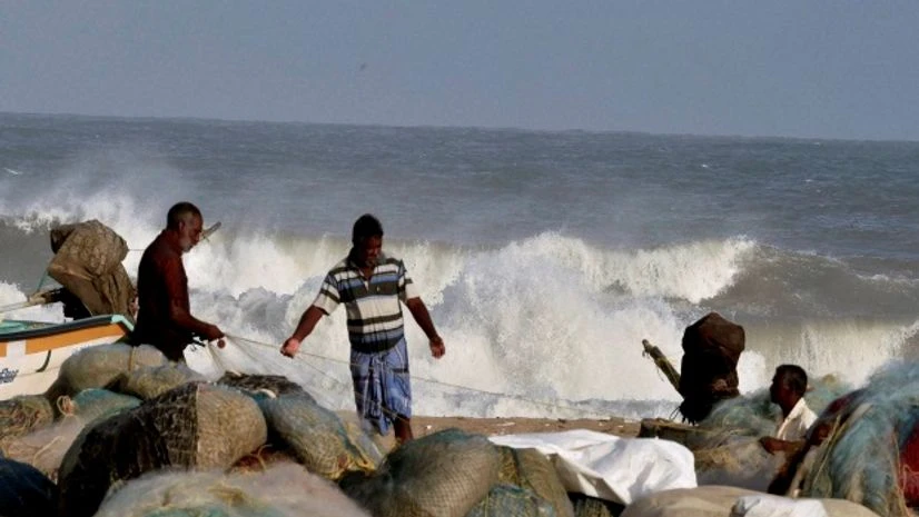 Vaartha live news : IMD : సముద్రంలోకి వెళ్లవద్దని మత్స్యకారులకు హెచ్చరిక