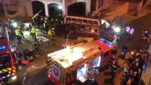 లిస్బన్‌లో రైలు పట్టాలు తప్పి 15 మంది దుర్మరణం